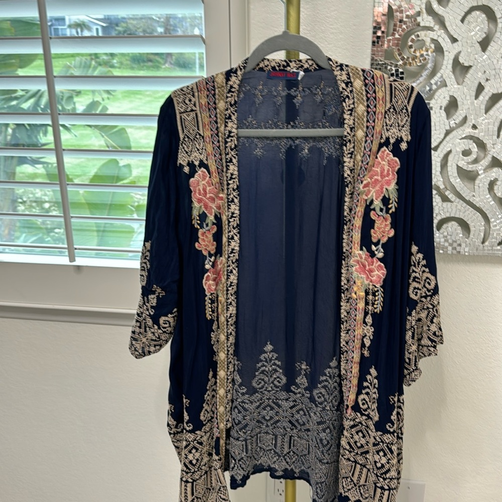 Johnny Was midi kaftan with pockets.